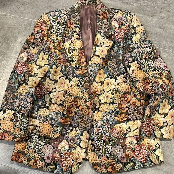 EFAAR Short Sleeve Artistic Tapestry Style Zipper Jacket